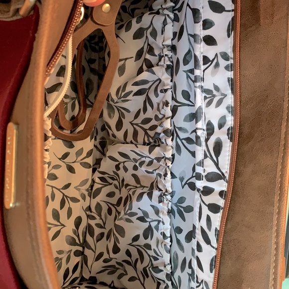 Little Unicorn Manifest Weekender Diaper Bag - Picture 5 of 13